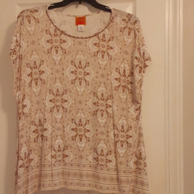 Ruby Rd. Shark Hem Top